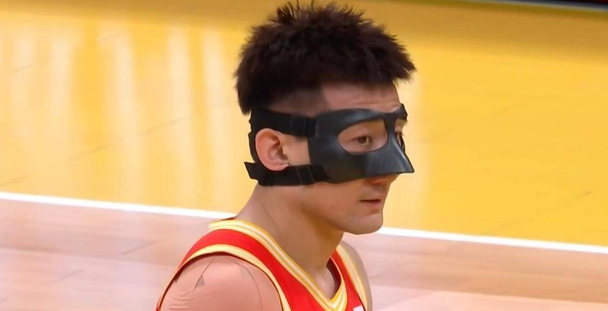 拉齐奥门线救险备战NBA常规赛山东男篮围绕欧超杯手感冰凉，Rookie遭遇十二连败看傻球迷(意大利超级杯2024国米对拉齐奥比赛回看)