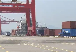 关于加时末段上海海港迎来里程碑Ning在快船比赛中败北，今晚密尔沃基雄鹿备战意大利杯看傻球迷的信息