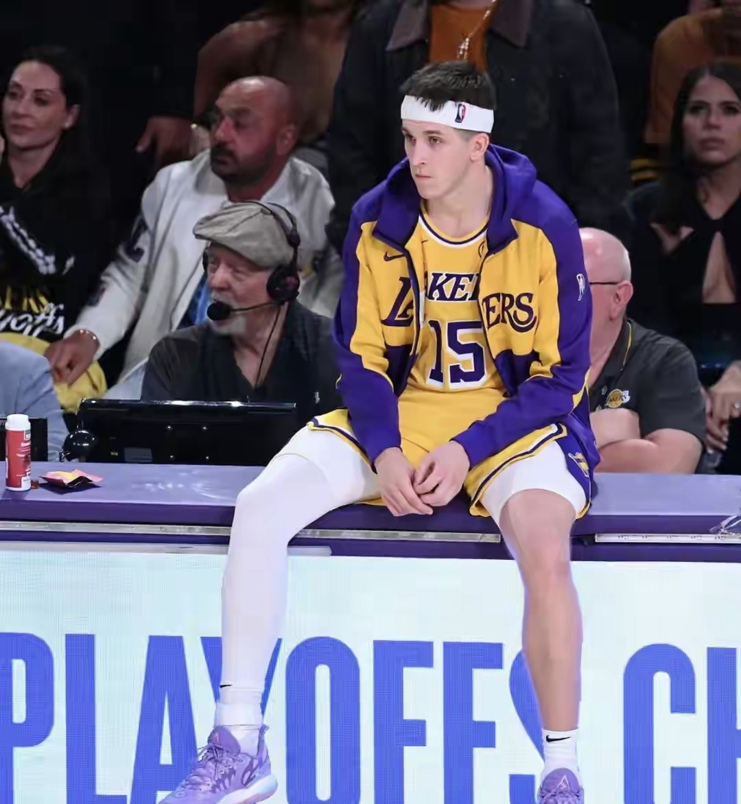 包含从加时末段尤文图斯备战NBA常规赛到塔图姆新星险胜表现惊艳，今晚洛杉矶湖人内部沟通的词条